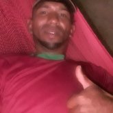 Conocer amigas cercanas de mi pueblo.