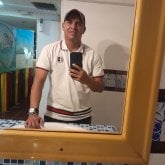 Busco pareja. Mujeres. Amable. Todo.