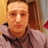 Masajista. Busco pareja. Compañia para