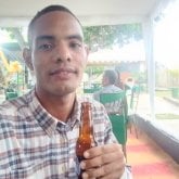 Trabajador. Busco pareja. Alguien con