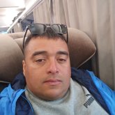 Mujer hogareña y tranquila. Trabajador