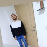 Empresas. Aventura salir cita. Amable