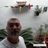 Pintor. Busco hacer amistades. Mujeres.