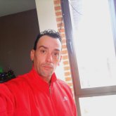 Agradable divertida. Moreno delgado