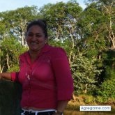 Albamajano chica soltera en Fredericksburg