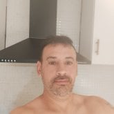 Busco mujeres jóvenes para unas cosas y