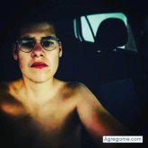 Trabajo y estudio. Busco chatear.