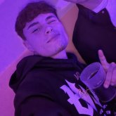 Estudiante. Busco pareja. Busco mujeres