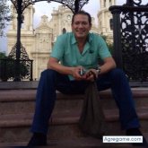 Encuentra Hombres solteros en Tianguistenco