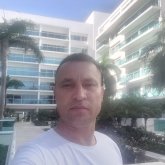 Busco conocer gente. Soy muy alegre me