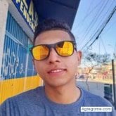 Busco pareja. Mujeres. Un chico muy