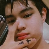 Busco mujeres bonitas. Alto delgado