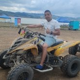 Busco ligar. Amistades, hablar, reír.