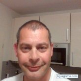 Reiziger chico separado en 