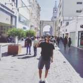 Busco conocer gente.