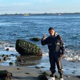 Conocer mujeres. Hombre soltero alto