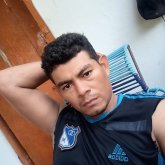 Operario de maquinaria amarilla. Busco