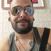 Vigilante seguridad. Una mujer si es que