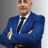 Busco ligar. Busco una mujer entre 50 y