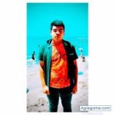 Busco pareja. Mujeres. Alegre. Jugar