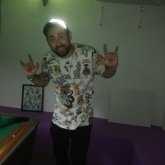 Busco conocer chicas y pasarlo bien.todo