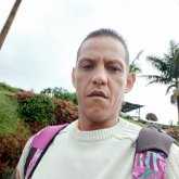 Busco conocer gente. Mujeres. Un hombre