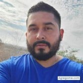 Busco pareja. Mujeres. Cariñoso y