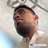 Busco hacer amistades. Una persona que