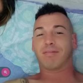 Constructor. Busco mujeres de confianza