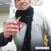 Comerciante. Mujeres cerca. Divertido.