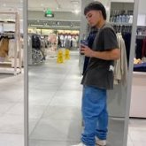 Busco ligar. Egocéntrico y orgulloso.