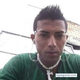 Encuentra Hombres solteros en Bueu