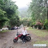 Busco ligar. Mujer. Fútbol, Basquet