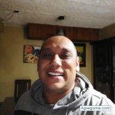 Busco pareja. Cerca del barrio. Aquí