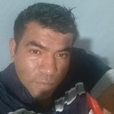 Busco chicas para conocernos. Moreno de