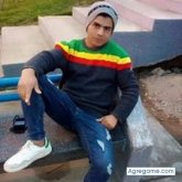 Busco hacer amistades. Amigos. Alegre.