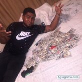 MOBbanana chico soltero en Homestead