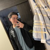 Busco mujeres mayores de edad. Soltero