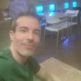 Busco hacer amistades. Extrovertido.