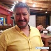 Busco conocer gente. Me gusta el cine,