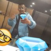 Busco pareja. Amistades. Inteligente.