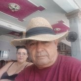 Mujeres trigueñas entre 40 a 48 años