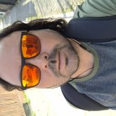 Empleado recnico. Busco ligar. Amigas