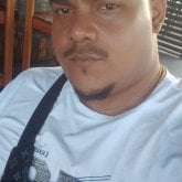 Busco ligar. Busco mujeres 
De 25 años