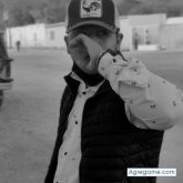 Busco ligar. Ir a bares y salir con