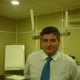 Empleado. Busco conocer gente. Busco