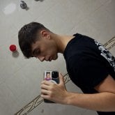 Pues no se que poner aqui sin mas. Gente