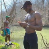 Busco pareja. Amigas mujeres. Admirable.