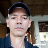 Busco hacer amistades. Mujeres para una