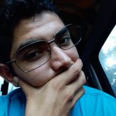 Busco ligar. Una chica con quien